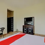 Oyo Flagship Green Vatika Resort