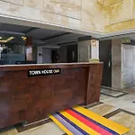 Super Oyo Townhouse Oak Hotel Vinnie