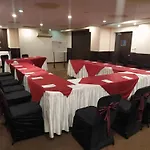 Golden Manor By Brandmyhotel -Jaipur City Centre Hotel