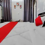 Oyo Flagship 81130 Vanya Guest House
