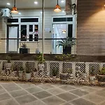 Hotel Grand Mala