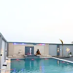 Aura Villa