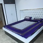 Raj Farms Luxury Villa And Private Pool Near Kukus