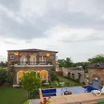 Elivaas 3 Bhk With Pvt Pool & Lush Garden - Oakwood Villa