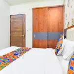 Fabhotel Cm Palace