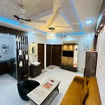 Lux 3Bhk Fully Furnished Stay With All Amenities