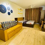 Sheesh Mahal - Family Studio Apt W Pool