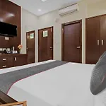 Townhouse Oak Hotel Minze
