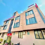 Hotel Grand Aana Inn