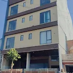 Airport Apartment Rooms