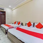 Hotel O S R