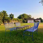 Gazibo Elegant Farm Stay With Swimming Pool