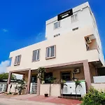 Townhouse Mansarovar Formerly Hotel Palm Tree