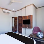 Hotel O Lavish Palace