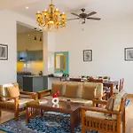 Stayvista At Mustang Meadow - Lawn & Wifi