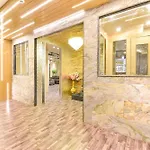 Fabhotel Pearl Square