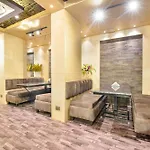 Fabhotel Pearl Square