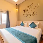Palm Hotel Mansarovar