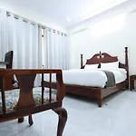 Hotel The Dark Night