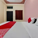 Oyo Hotel Sapphire