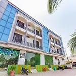 Hotel O S R