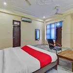 Hotel O S R