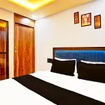 Hotel O Blue Moon