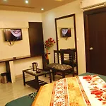 Hotel Jinendra Palace