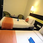Oyo 1746 Hotel Rnb Select