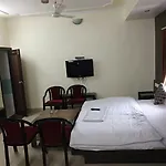 Hotel Radha Palace