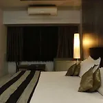 Acacia Inn