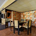 Oyo 18814 Hotel Maya International