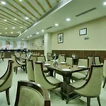 Polo Inn & Suites
