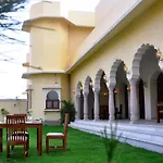 Hotel Raj Bagh Palace
