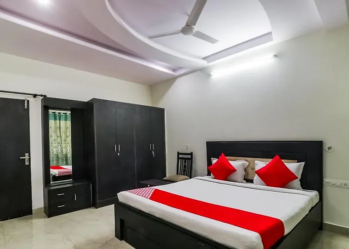 Oyo 26863 Raj Villa