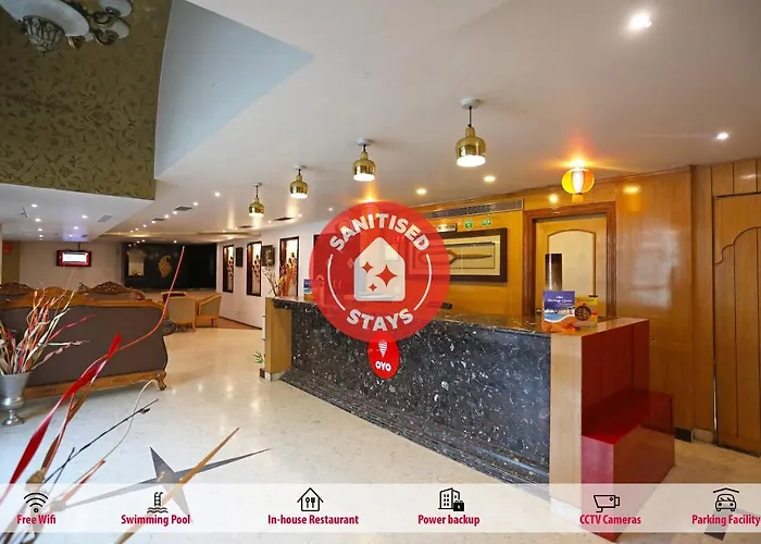 Oyo 5166 Hotel Crystal