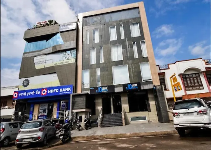 Ka10 Square Hotel & Banquets