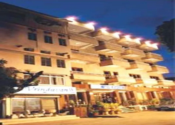 Hotel Aashish