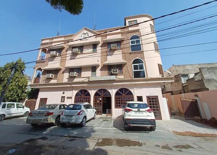 Hotel Raghav Palace