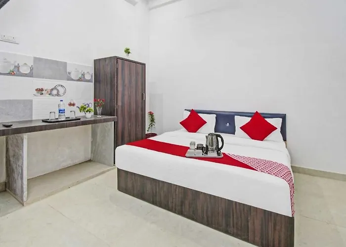 Hotel O Khasa Residency