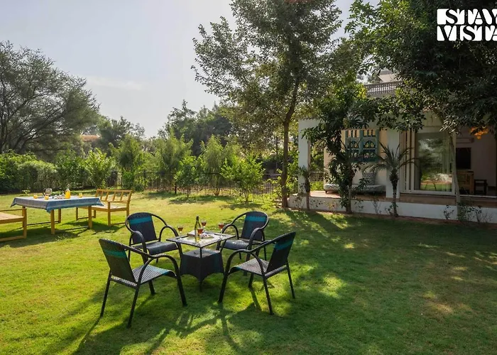 Stayvista\'S Nature Ville - City Escape With Terrace-Balconies With View, Lawn & Gazebo