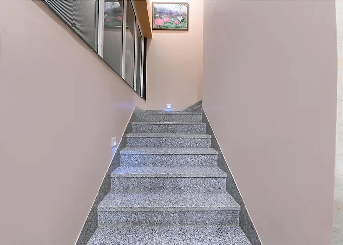 Fabhotel 7Th Crossing Malviya Nagar