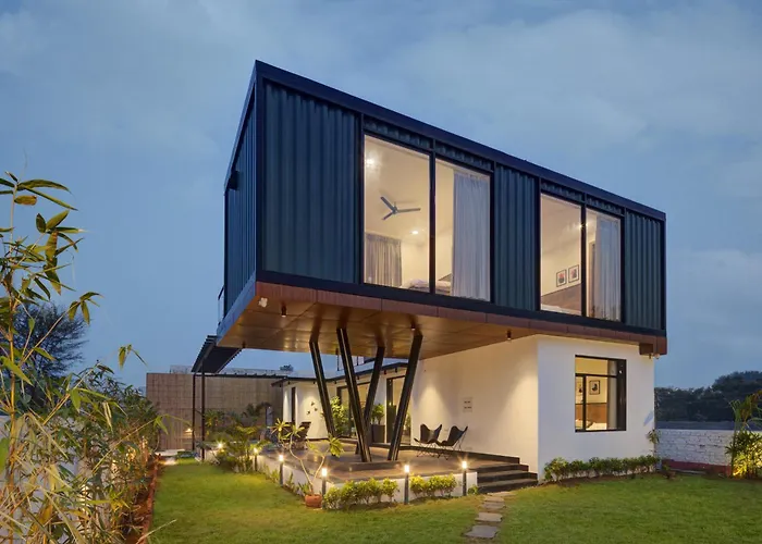 The Hanging Villa - A Luxury Pool Villa In Jaipur