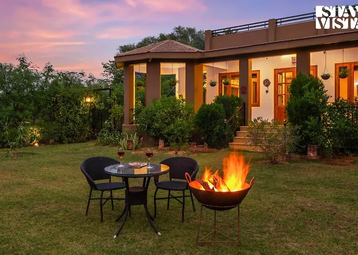 Stayvista\'S Wildwood Canopy - Forest-View, Pet-Friendly Villa With Lawn & Indoor-Outdoor Games