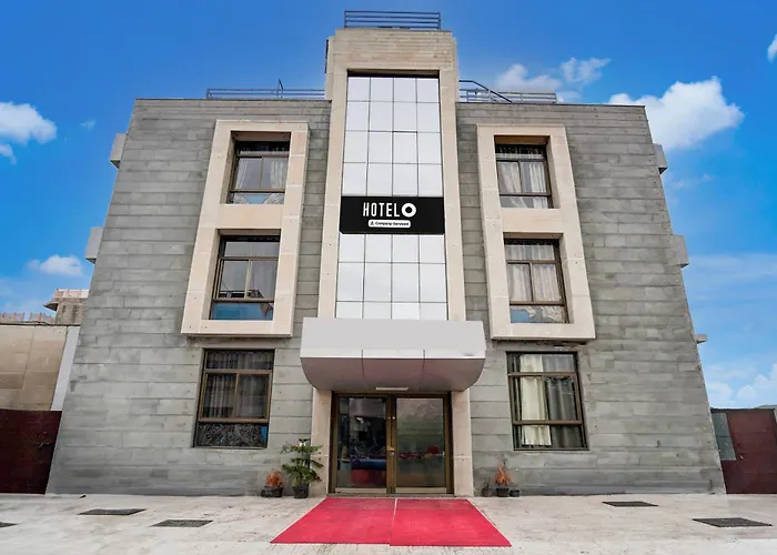 Super Hotel O Krishna Nagar Near Sawai Man Singh Stadium