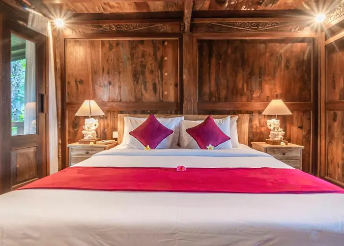 Townhouse Oak Hotel Heritage Heights