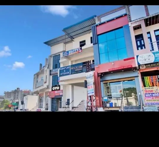 Hotel Rawat Palace