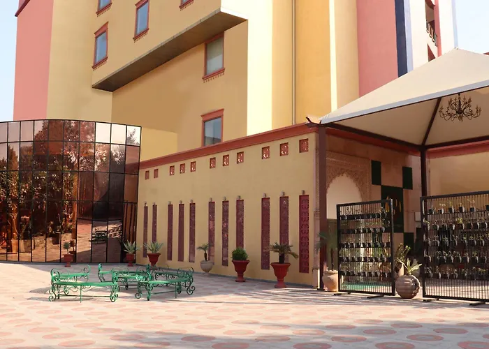 Pink Pearl Hotel
