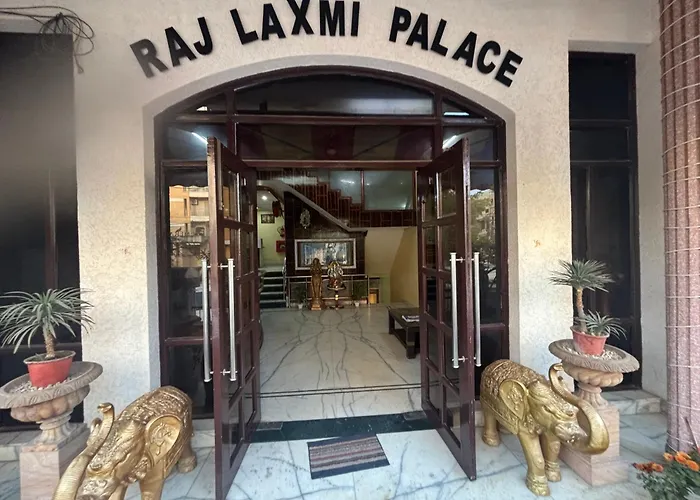 Hotel Raj Laxmi Palace