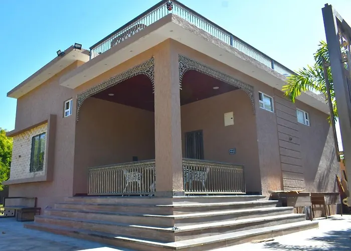 Luxury Farmhouse Getaway 2Bhk Fully Furnished By Nirvana Luxe